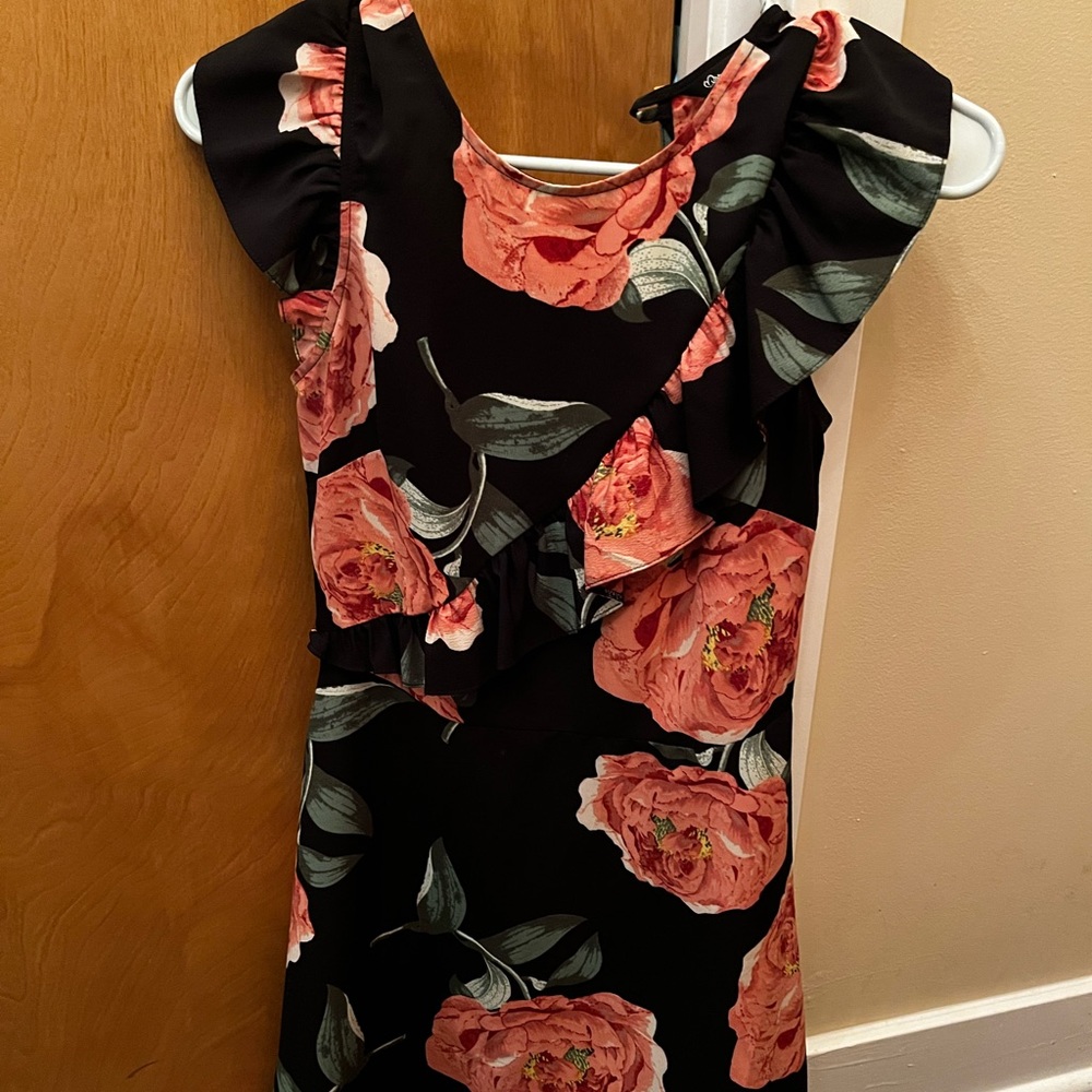 Cute cap sleeve black floral formal dress, size 4